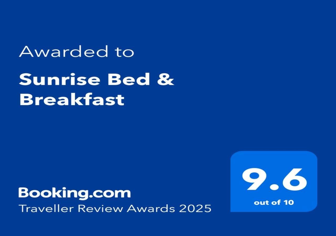 Sunrise Bed & Breakfast Кхаджурахо Экстерьер фото
